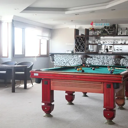 洛尼塞拉城市酒店 酒店 阿拉尼亚