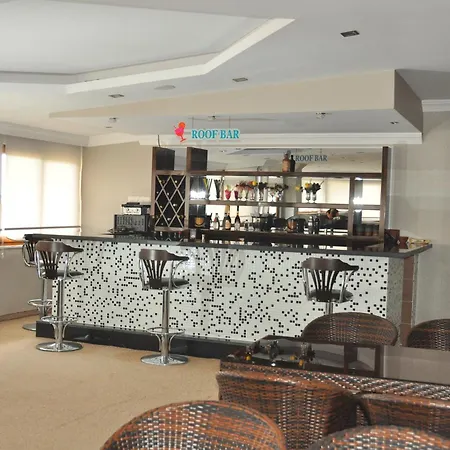 洛尼塞拉城市酒店 阿拉尼亚