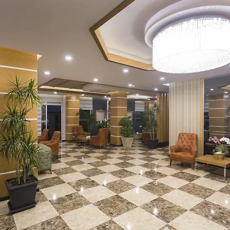 Lonicera Hotel 3*