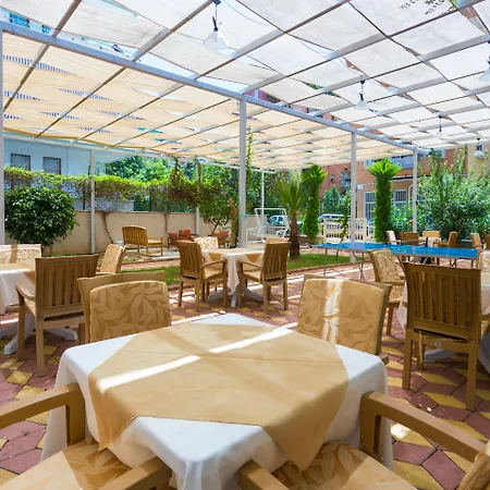 Hotel Lonicera 3*